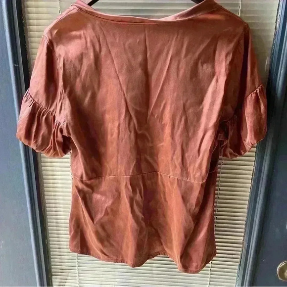 Silk 94% brown blouse excellent condition tag removed - Picture 3 of 5